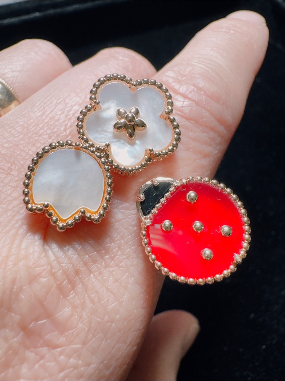 Gold-Tone White Mother-of-Pearl Flower & Red Enamel Ladybug Fashion Ring